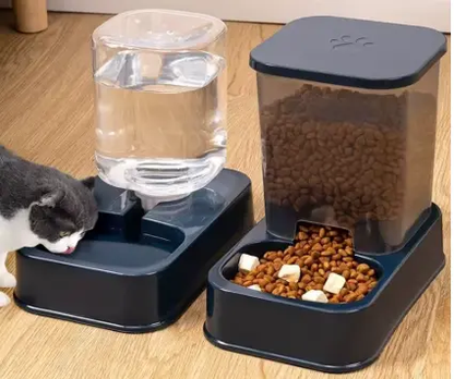 Multi Féline - Distributeur croquette et fontaine à eau Le Comptoir du Félin