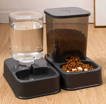 Multi Féline - Distributeur croquette et fontaine à eau Le Comptoir du Félin